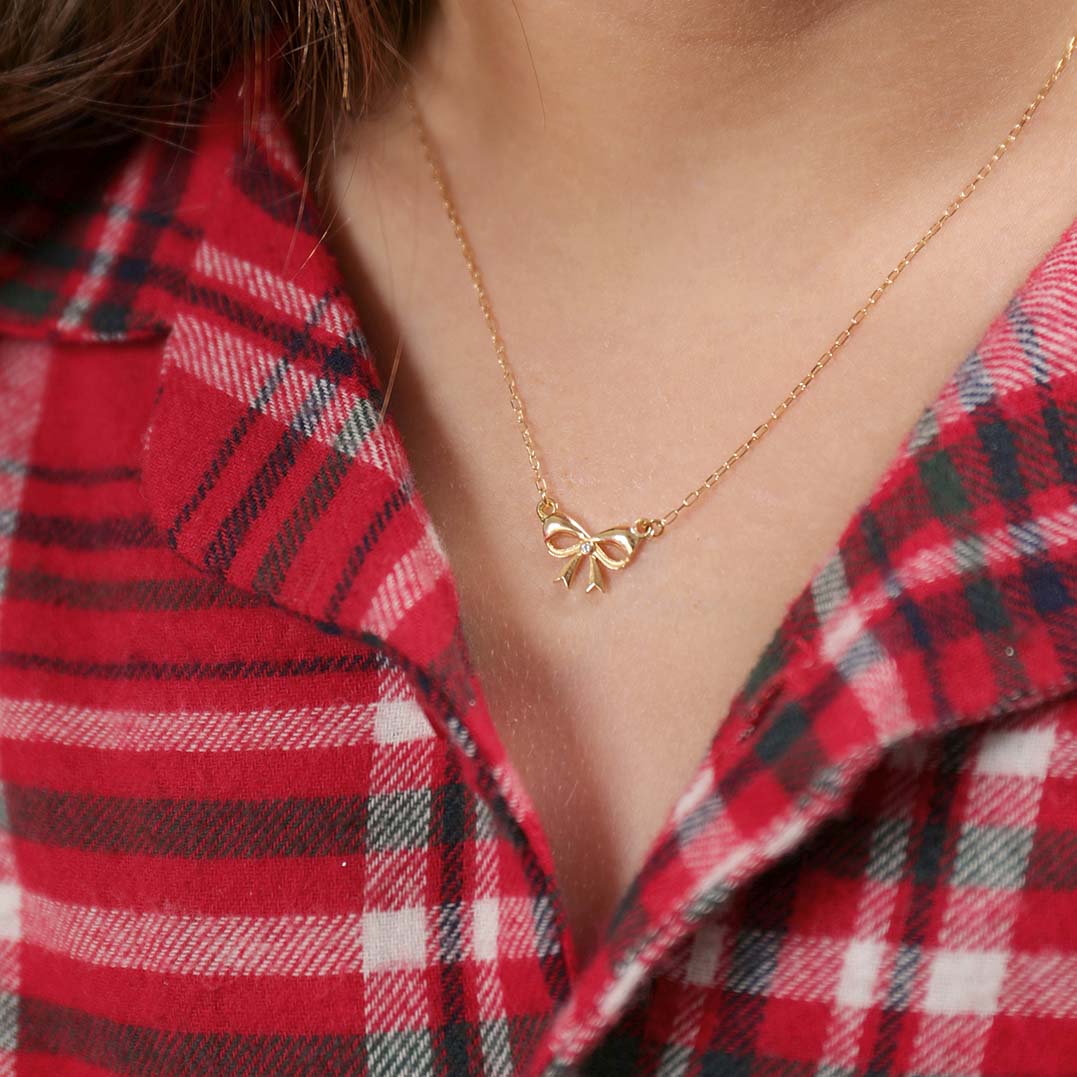 Ribbon Diamond Necklace