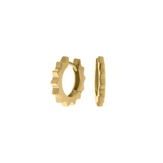 18K gold gear-edge huggie hoop earrings