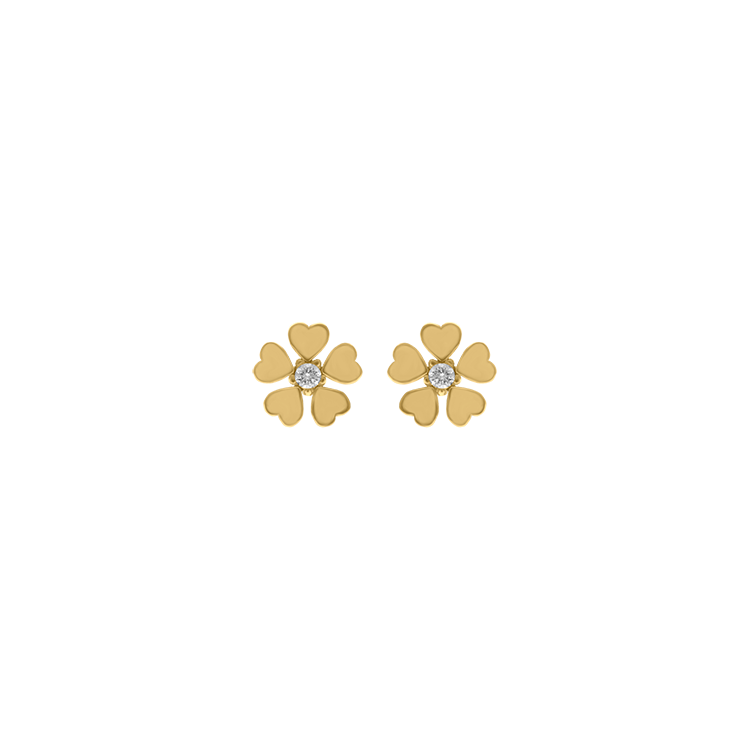 Yellow gold clover stud earrings with heart-shaped petals and diamond center