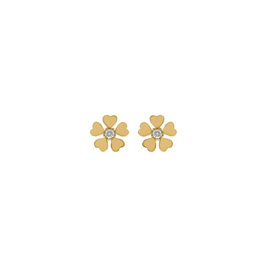 Yellow gold clover stud earrings with heart-shaped petals and diamond center